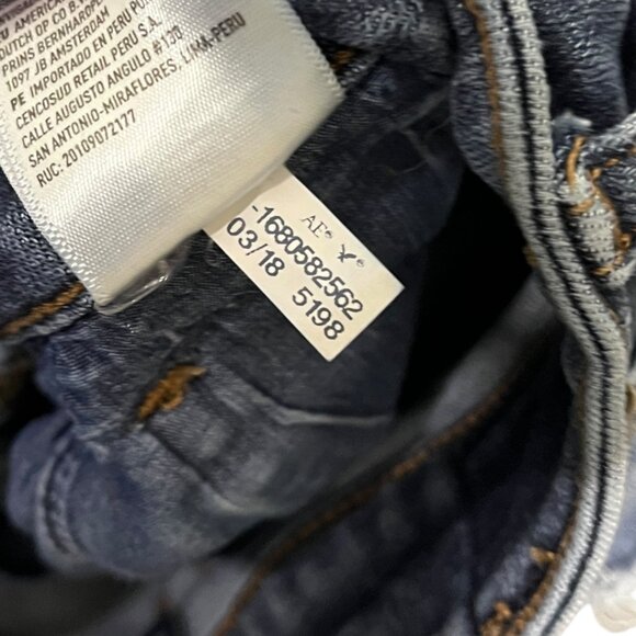 American Eagle Hi Rise Shortie Distressed Jean Shorts Size 0 Next Level Stretch - Picture 6 of 7